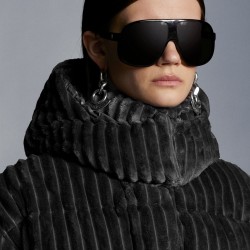 2022 Moncler Daos Short Hooded Down Jacket Women Down Puffer Coat Winter Outerwear Medium Grey