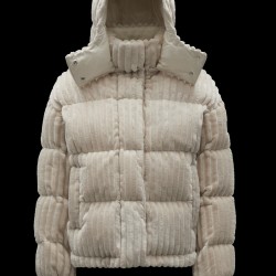 2022 Moncler Daos Short Hooded Down Jacket Women Down Puffer Coat Winter Outerwear White