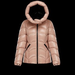 Moncler Hooded Down Puffer Jacket Womens Down Coat Winter Outwear Seritte Pink 